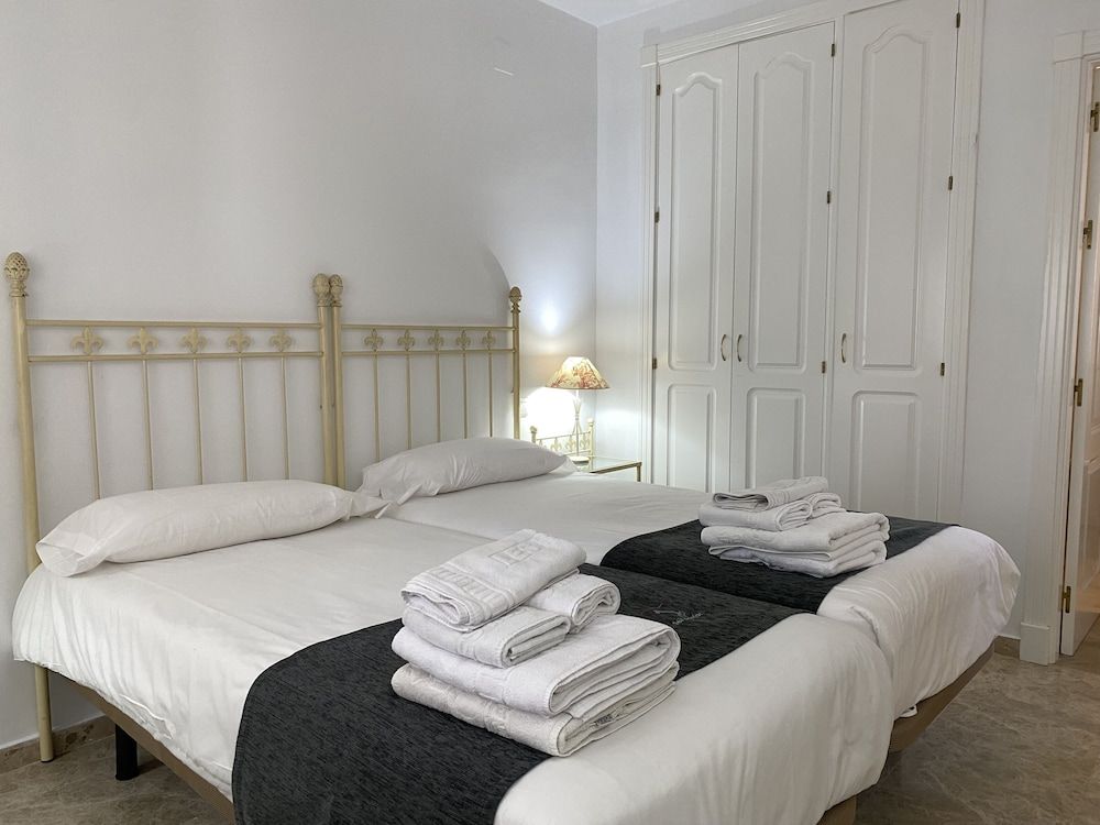 Comfort Apartment (2 bedrooms with terrace)