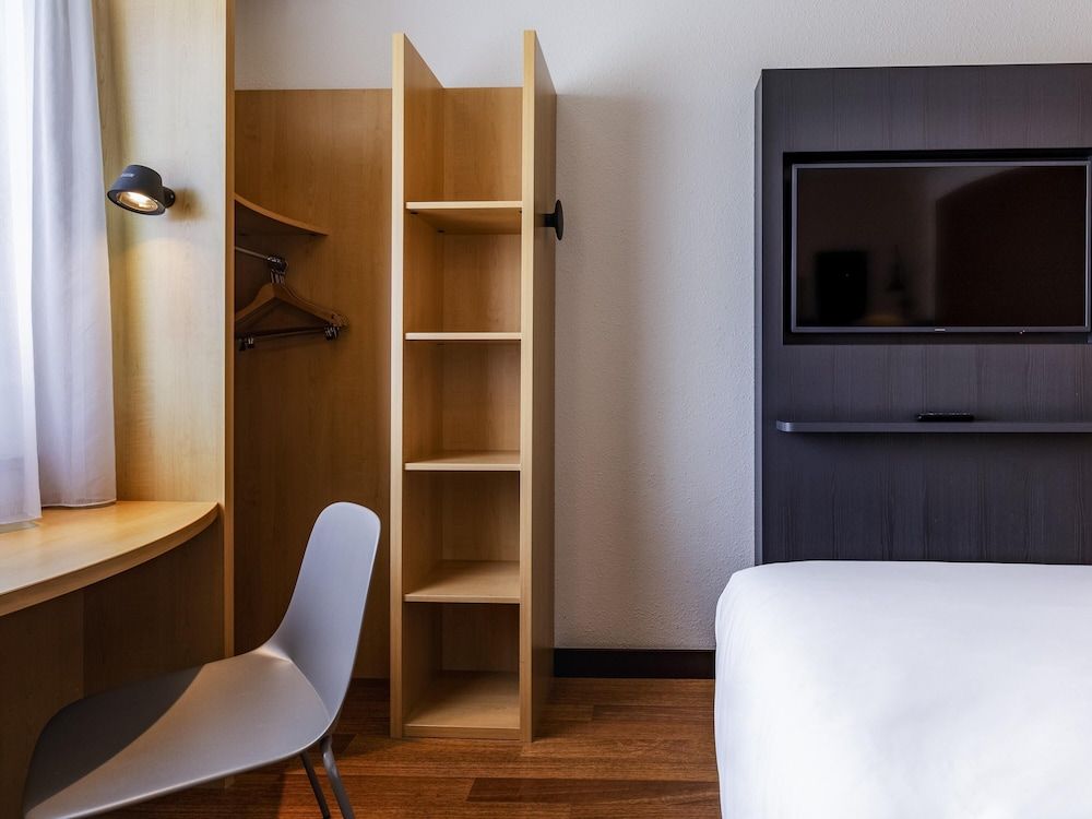 Hotel ibis Friedrichshafen Airport Messe Standard Room, 1 Double Bed 7