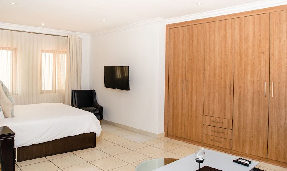 Standard Suite