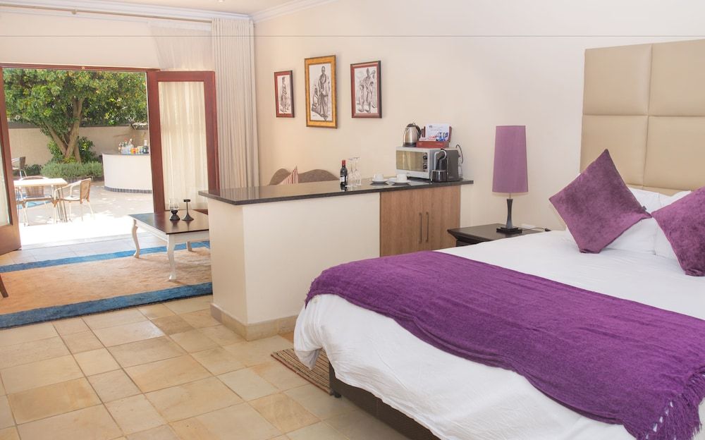 Deluxe Double Room, Pool View, Ground Floor
