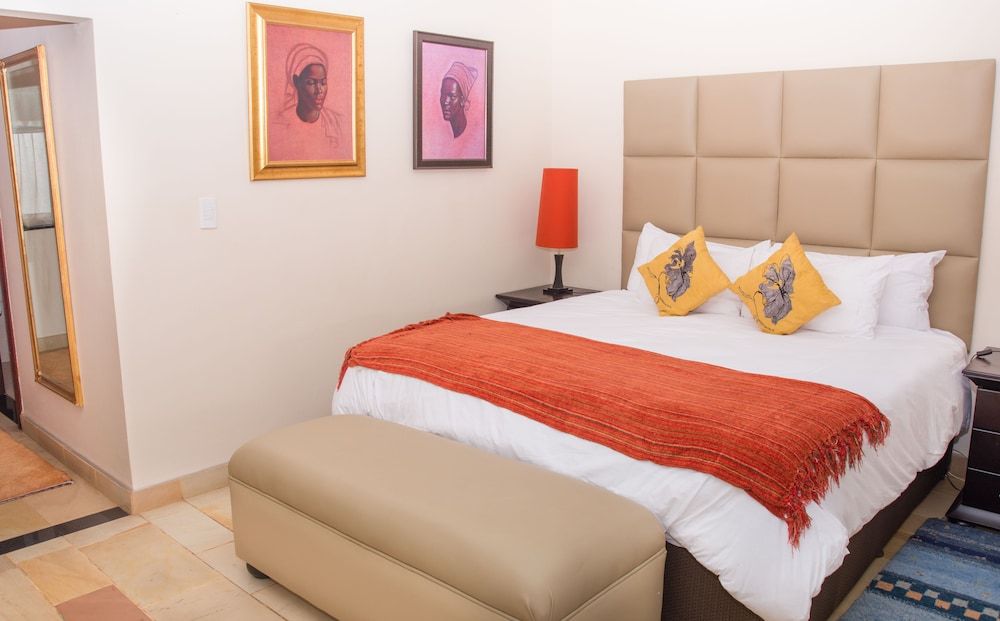 Deluxe Room 6