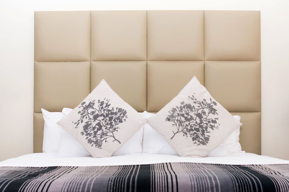 Deluxe Double Room, 1 King Bed with Sofa bed, Pool View, Ground Floor