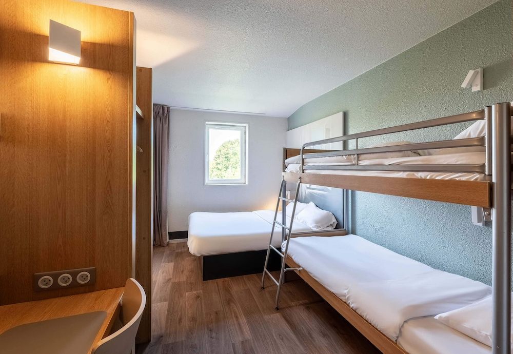 Quadruple Non-Smoking Room