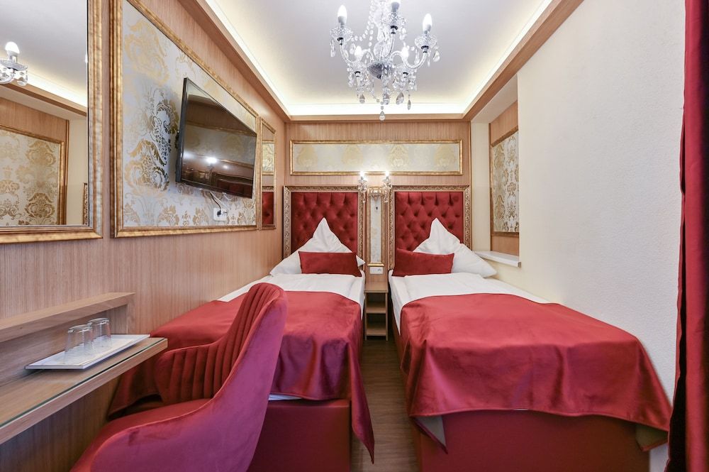 Hotel & Restaurant Ludwigs Classic Room 4