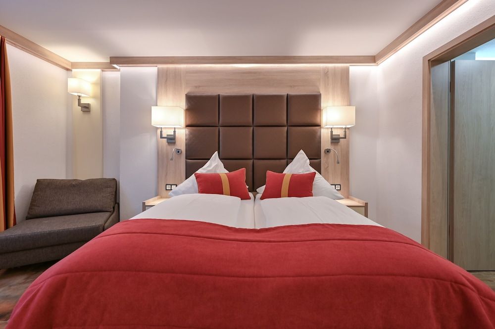 Hotel & Restaurant Ludwigs Deluxe Quadruple Room 8