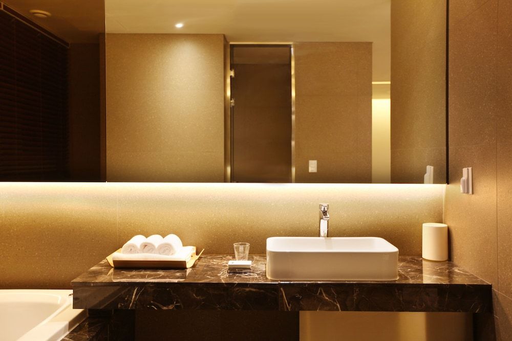 Vine Hotel Super Twin (Saturday Check-in Time: 8 PM) 6