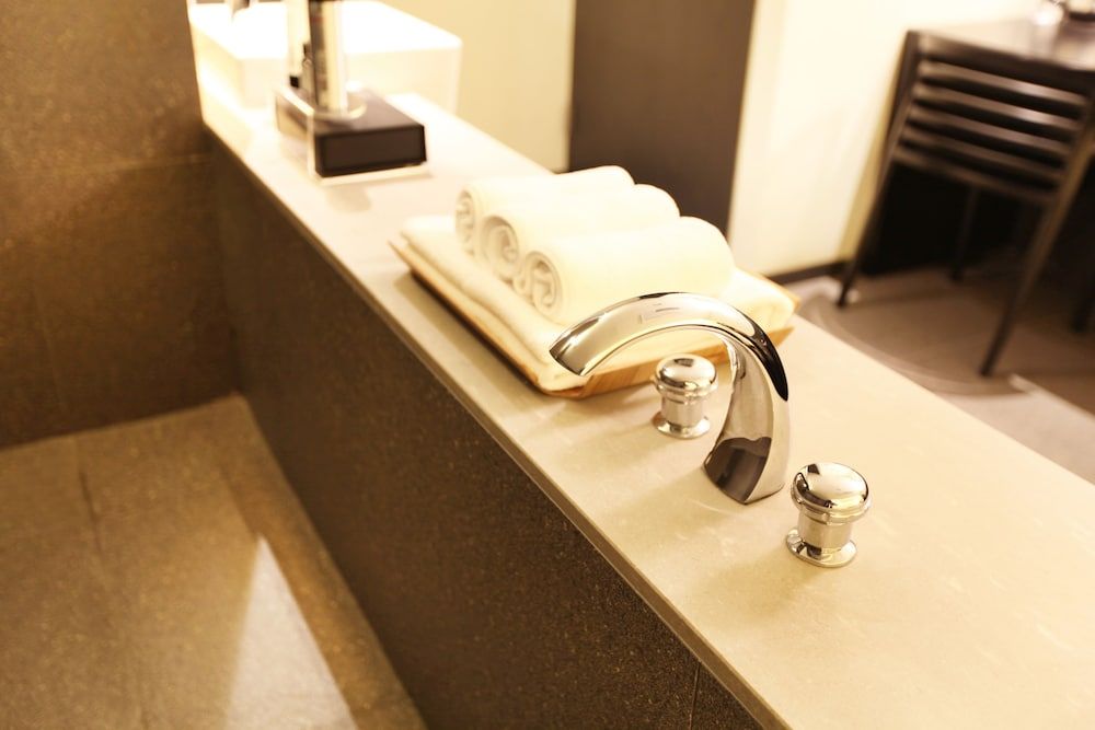 Vine Hotel Deluxe Room (Saturday Check-in Time: 8 PM) 15
