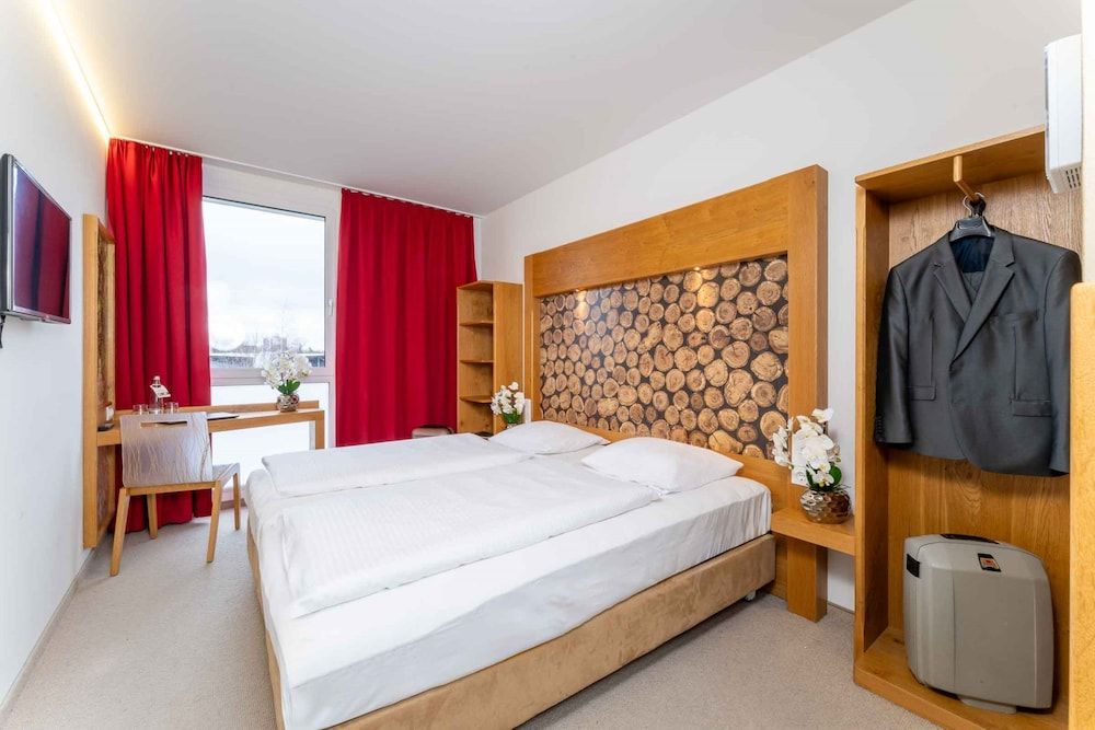 PLAZA INN Dachau - München Comfort Twin Room