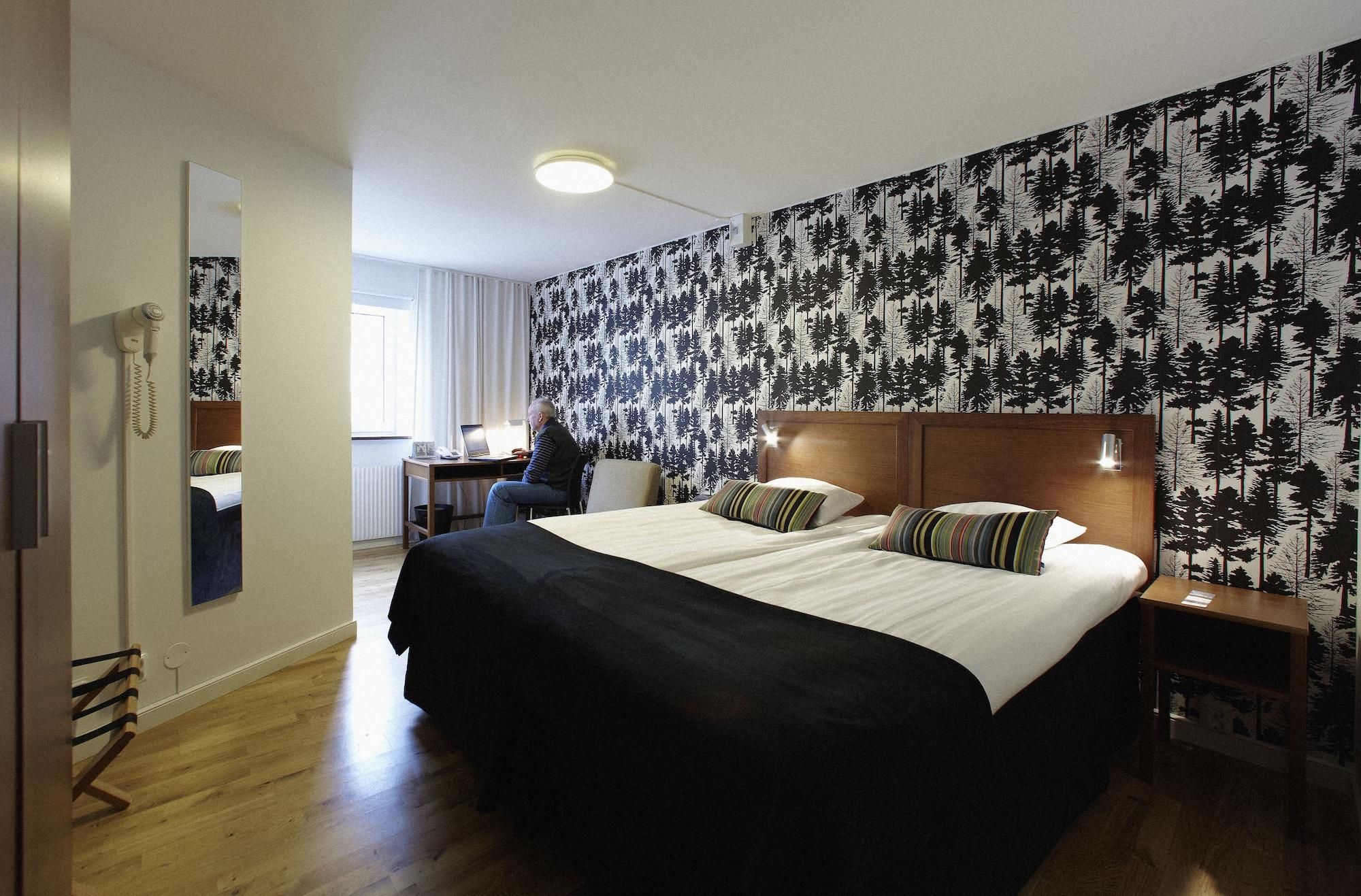 0dec9774105c8f3c440b813adadb15b1