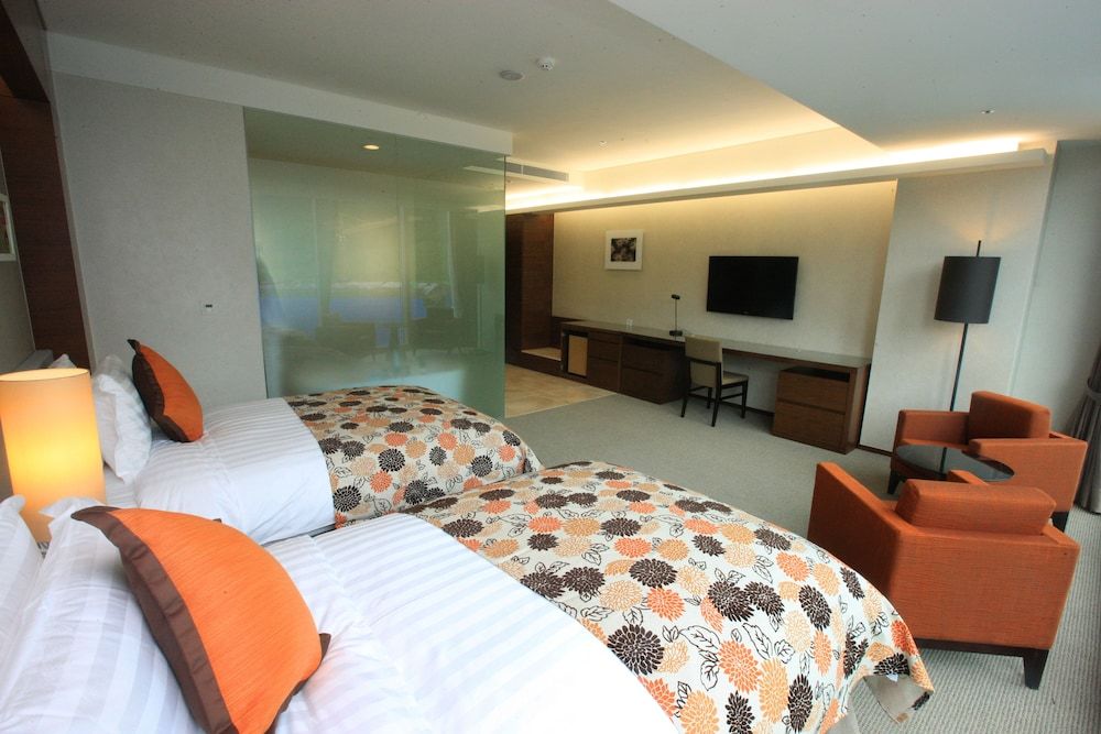 High1 Grand Hotel Convention Tower Superior Twin Room, Non Smoking 2