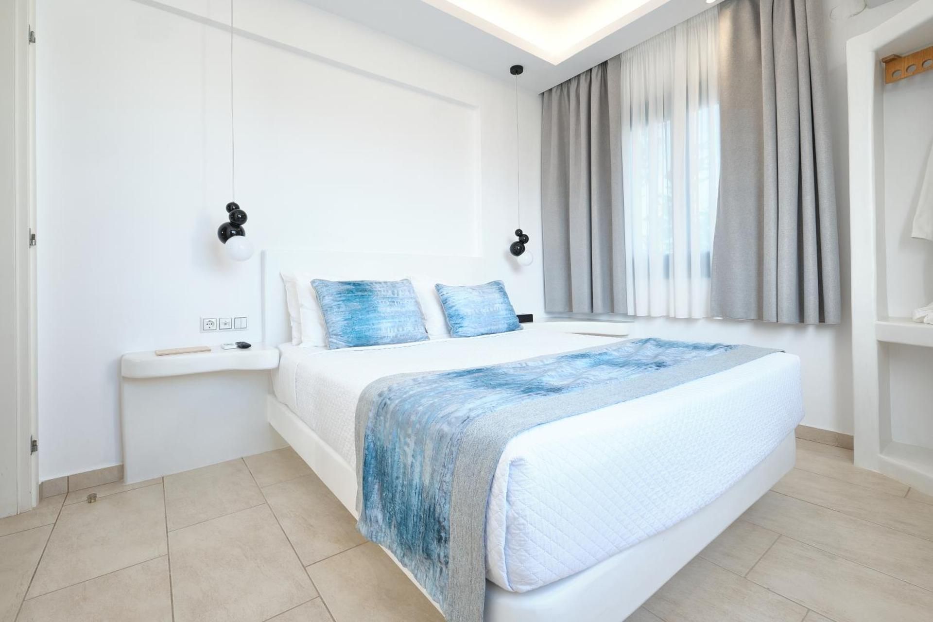 Deluxe Room with Hot Tub & Sea View - Annex