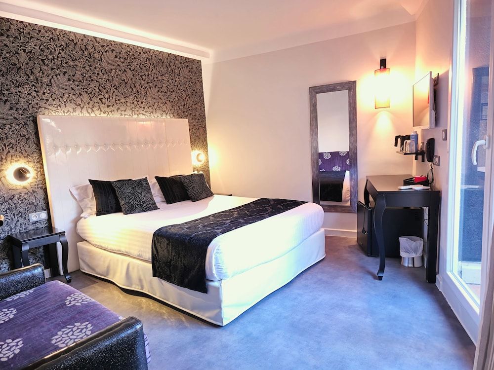 NYX Hotel Superior Room, Bathtub, Terrace 6