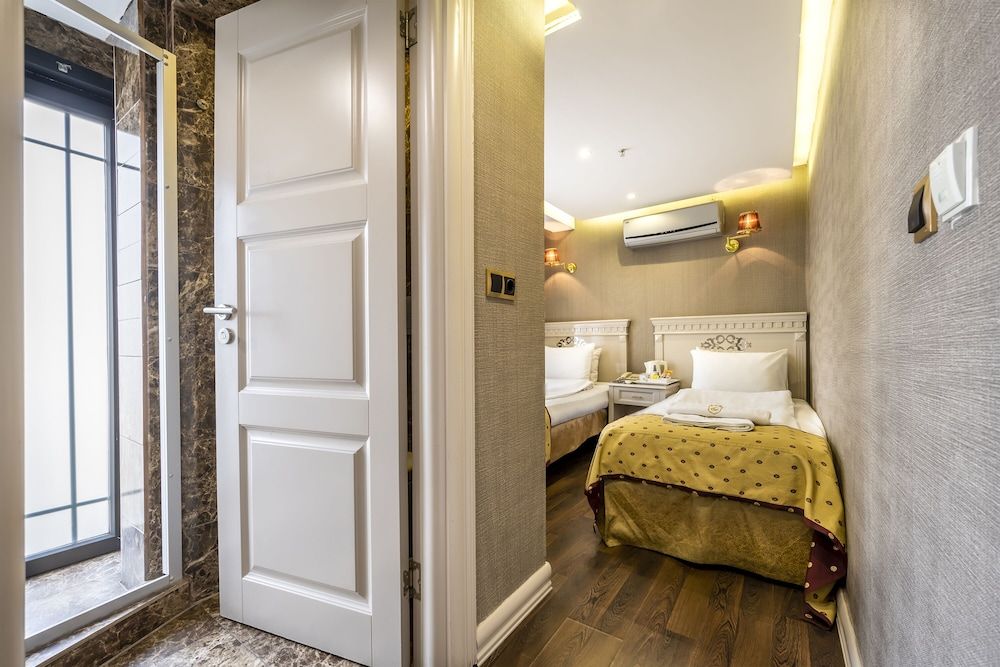 undefined Hotel Goldengate 5