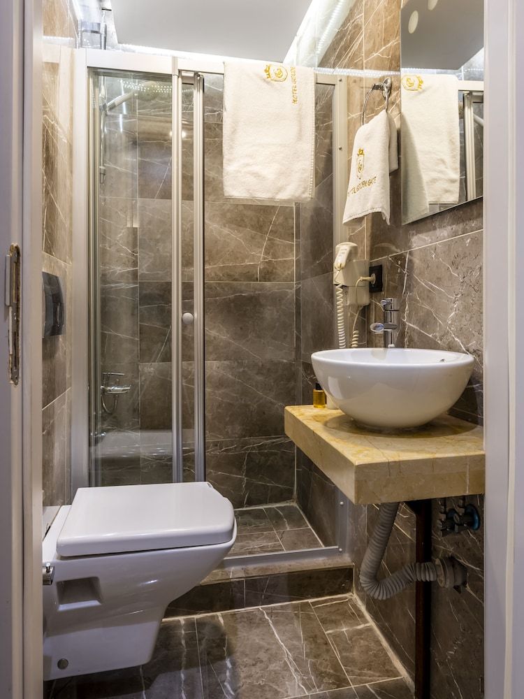 undefined Hotel Goldengate 9
