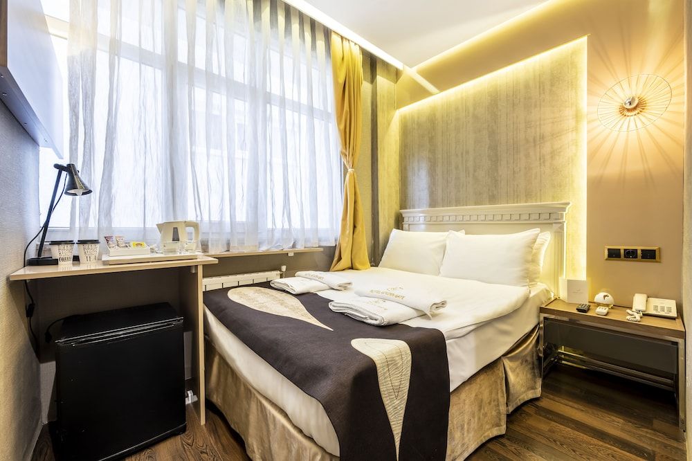 undefined Hotel Goldengate