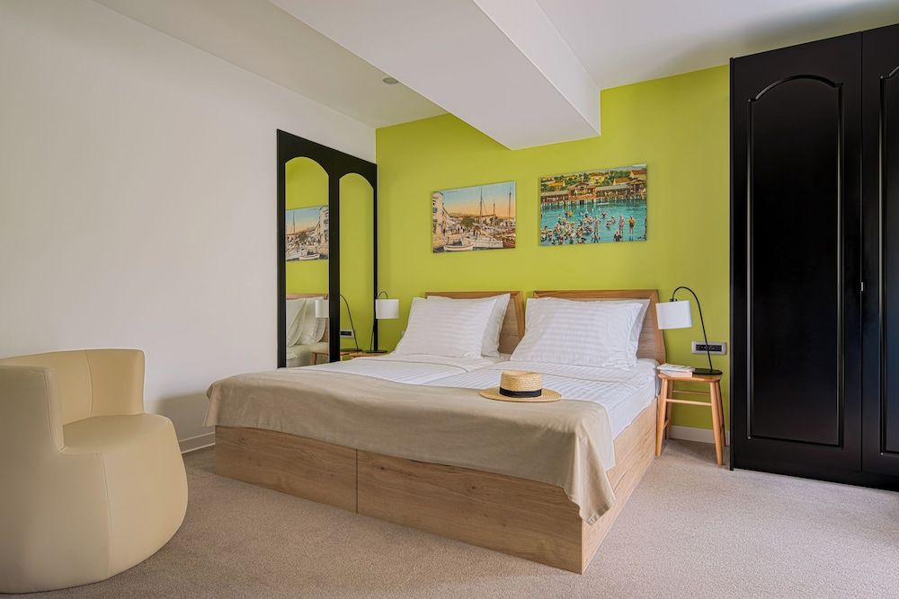 Classic accessible room