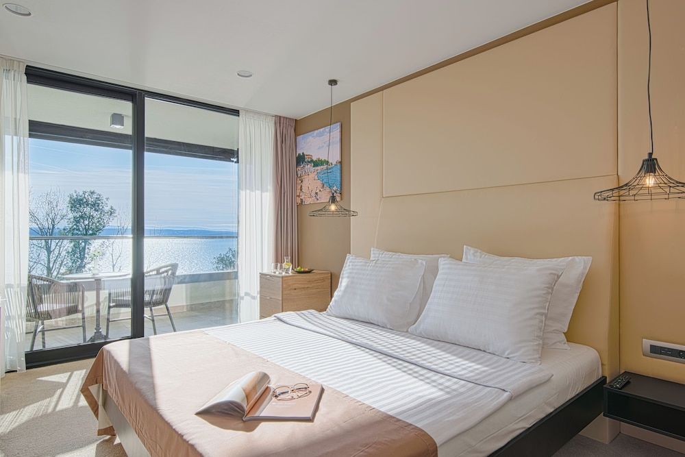Superior Double or Twin Room, Balcony (Side Sea View)