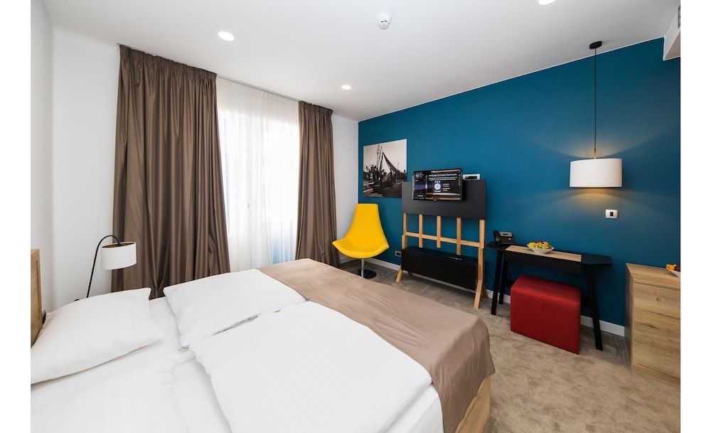 Superior Double or Twin Room, Balcony (Side Sea View)