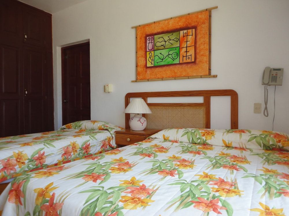 Hotel Angel Gabriel Family Room 2