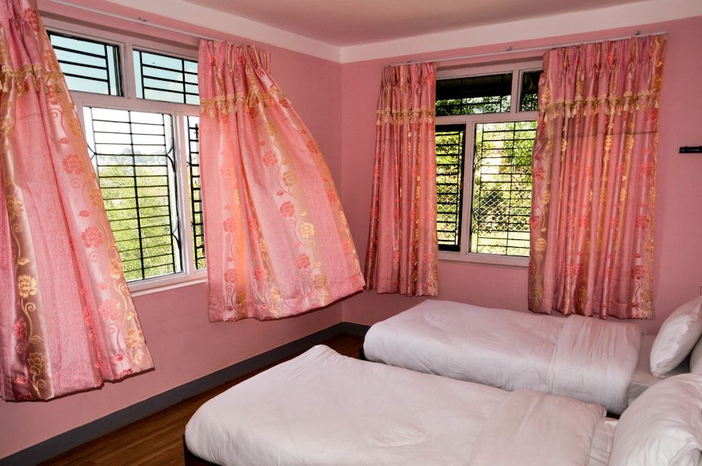 Hotel Mount Paradise Twin Room, Shared Bathroom