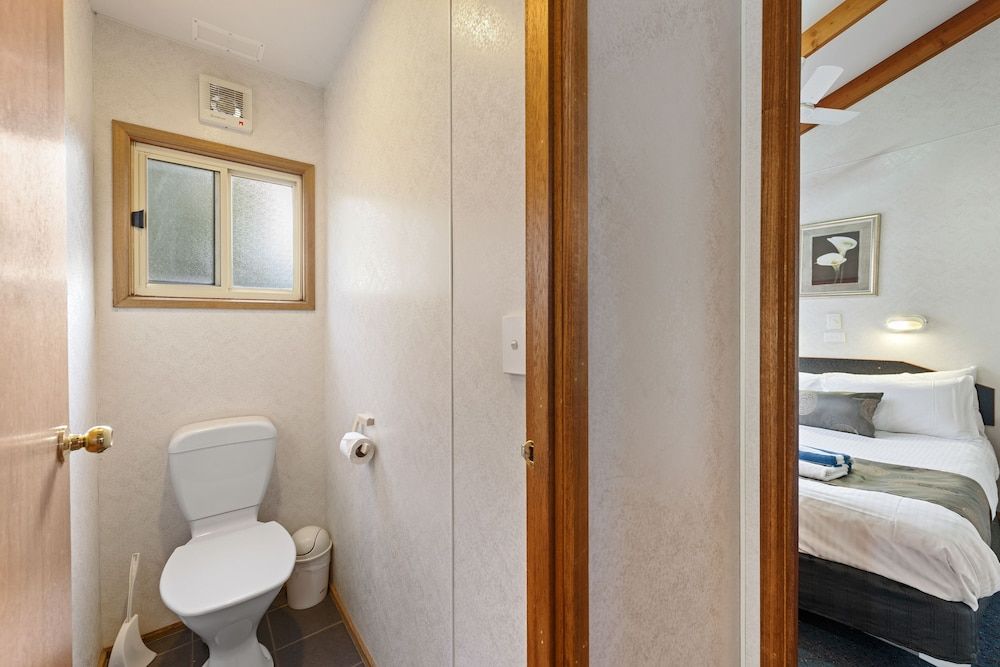 Discovery Parks - Barossa Valley Standard 2 Bedroom Cabin - Sleeps 6 4