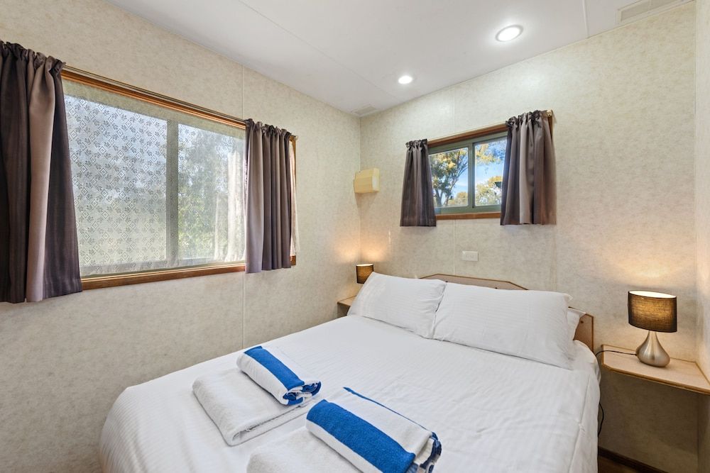 Discovery Parks - Barossa Valley Economy 1 Bedroom Cabin - Sleeps 4 - Pet Friendly