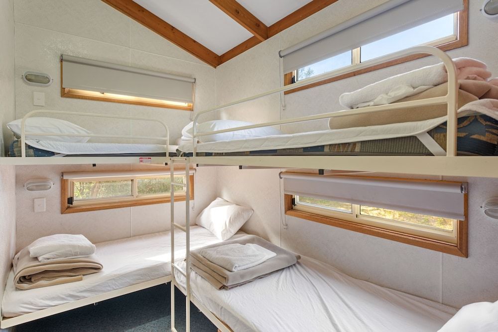 Discovery Parks - Barossa Valley Standard 2 Bedroom Cabin - Sleeps 6