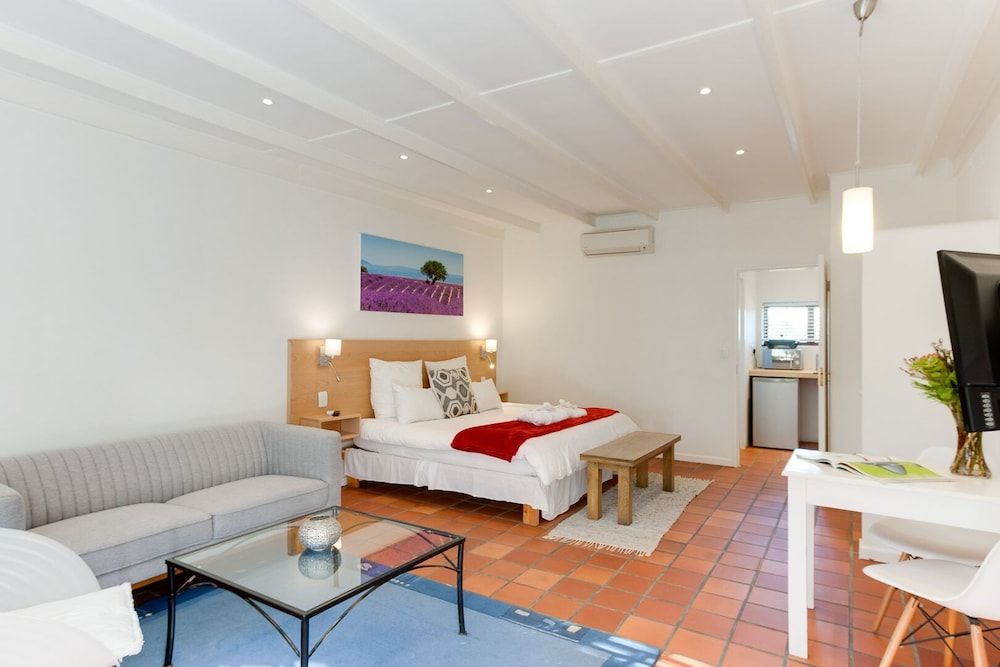 undefined Albourne Boutique Guest House 2