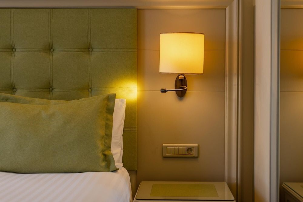 Hotel London 1889 & Casino Standard Double Room 11