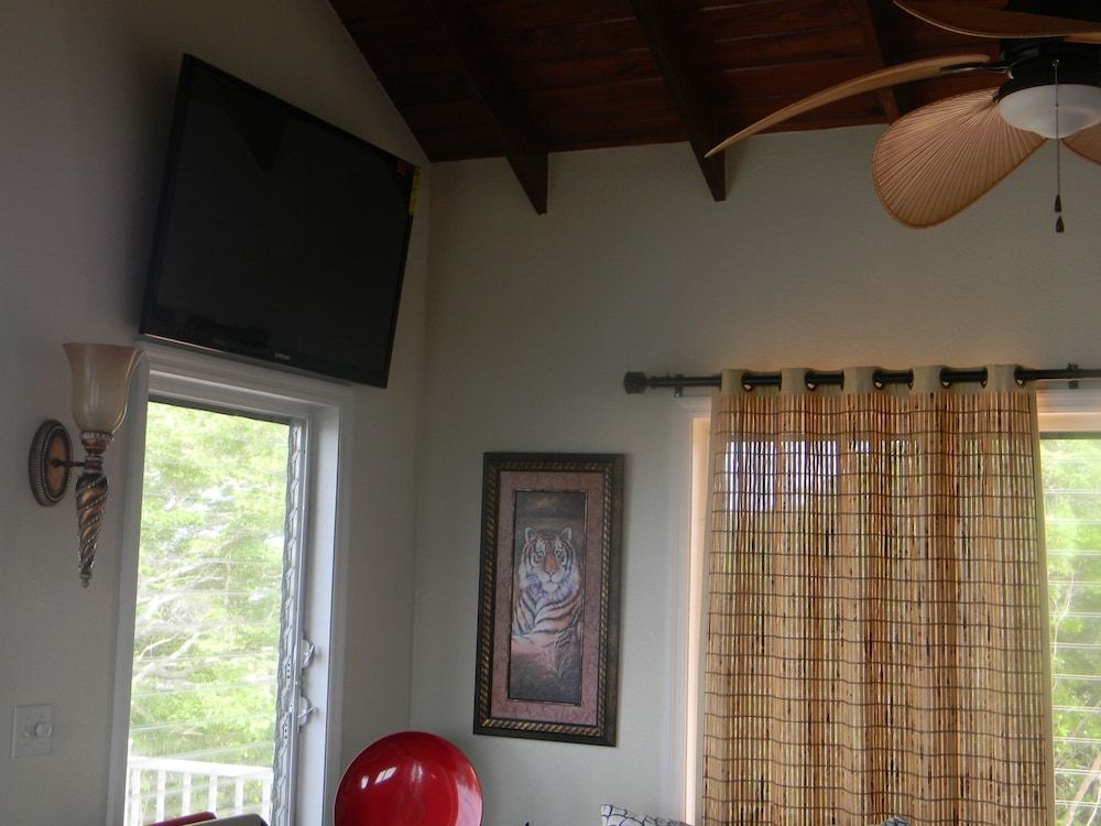 Harbor Breeze Villas Luxury Villa, Ocean View 13