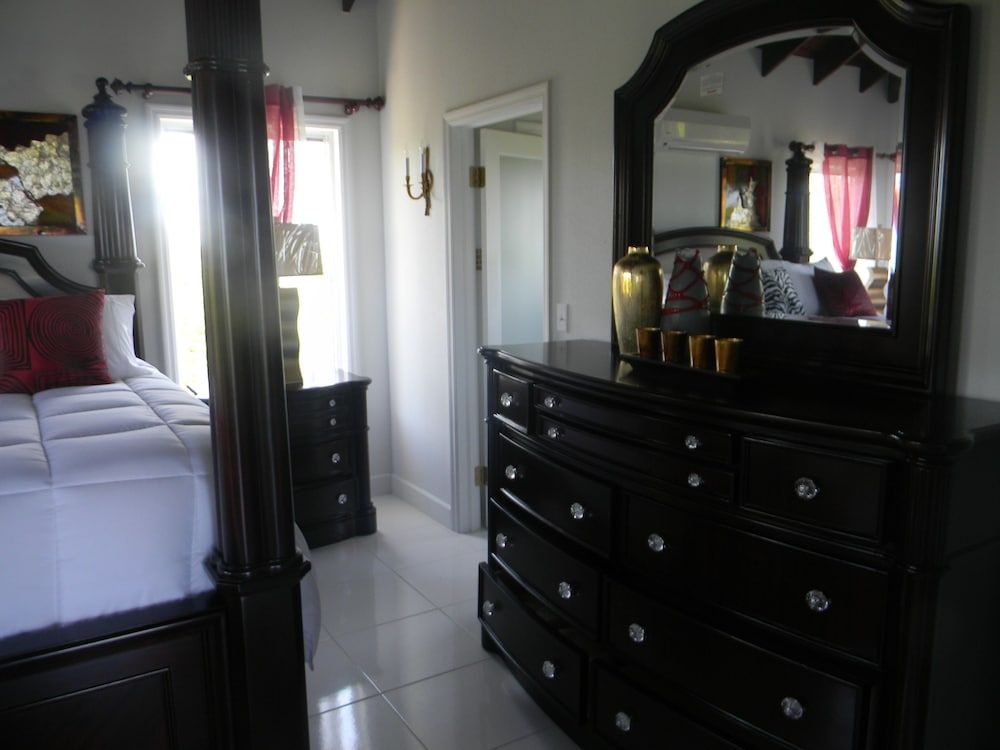 Harbor Breeze Villas Luxury Villa, Ocean View 3