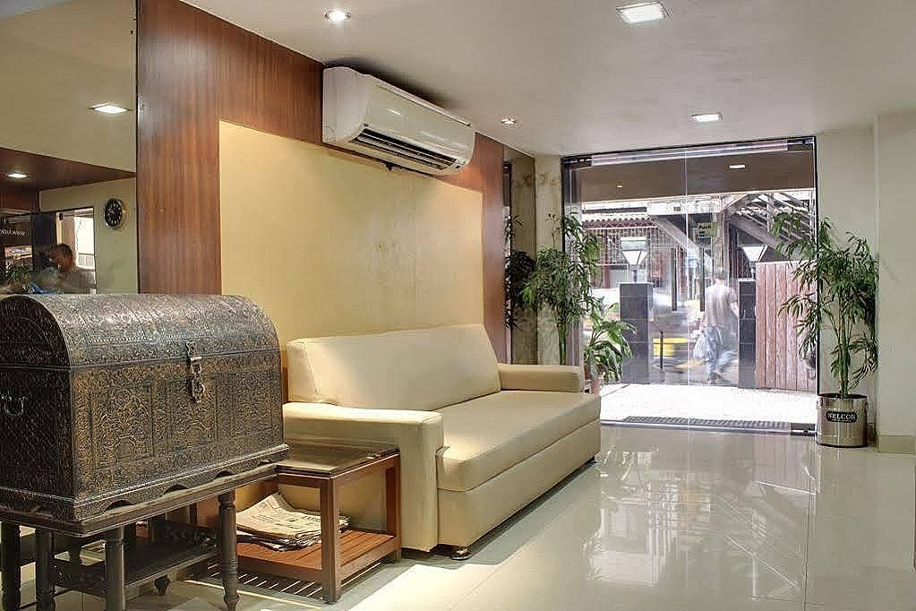 undefined Lucky Hotel Bandra 3