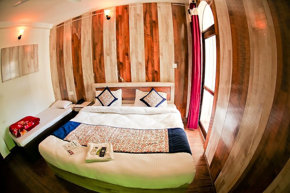 LN Hotel and Restaurant - Hostel Deluxe Triple Room 7