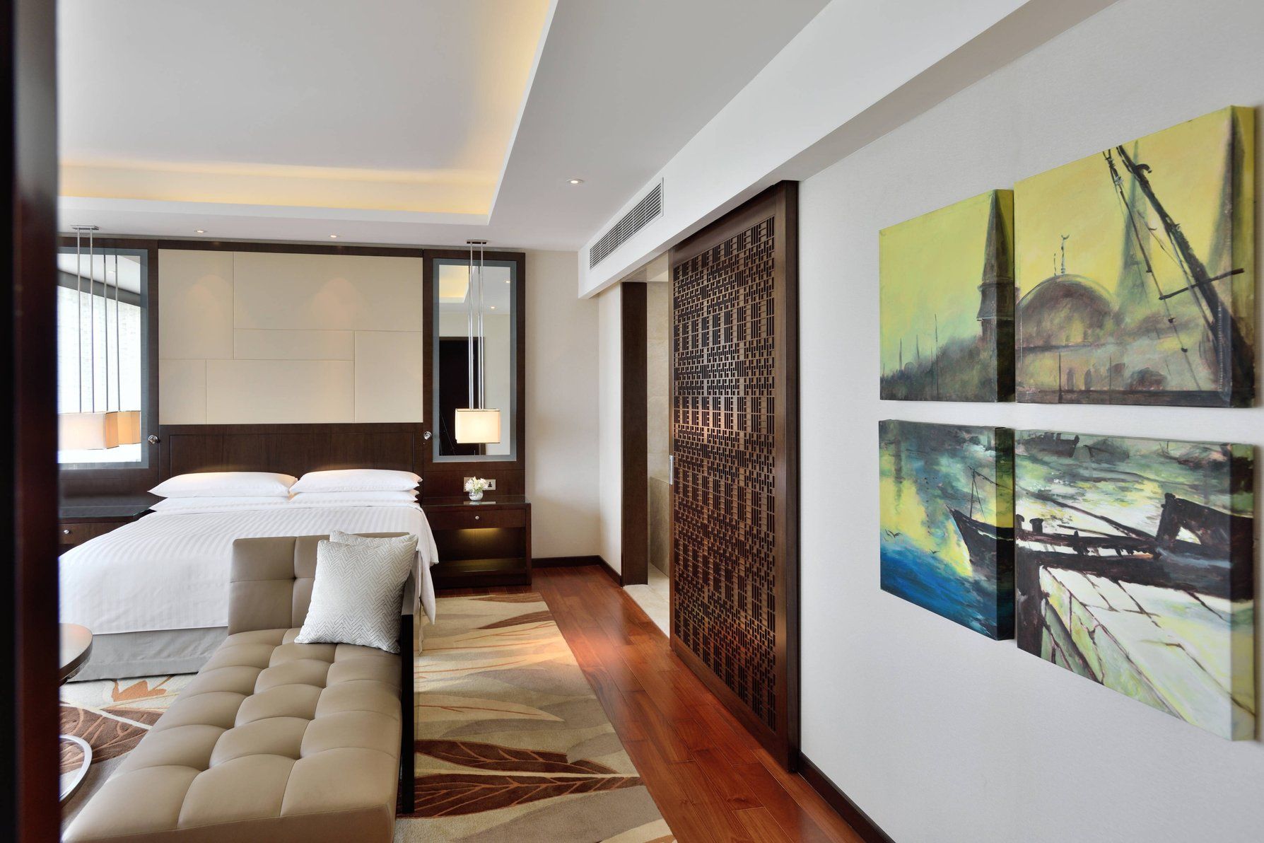 Vice Presidential Suite - King Bed