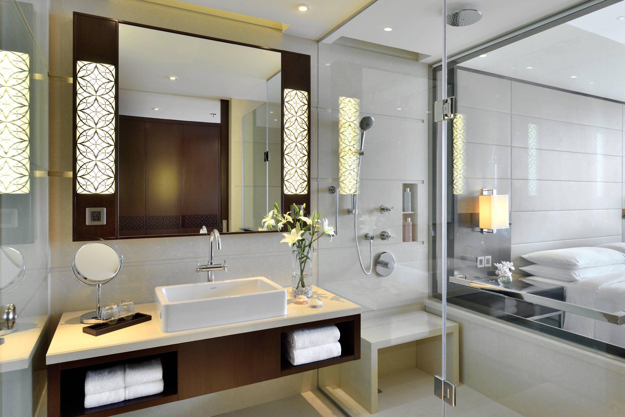 Kochi Marriott Hotel Deluxe Guest room, 2 Twin 2