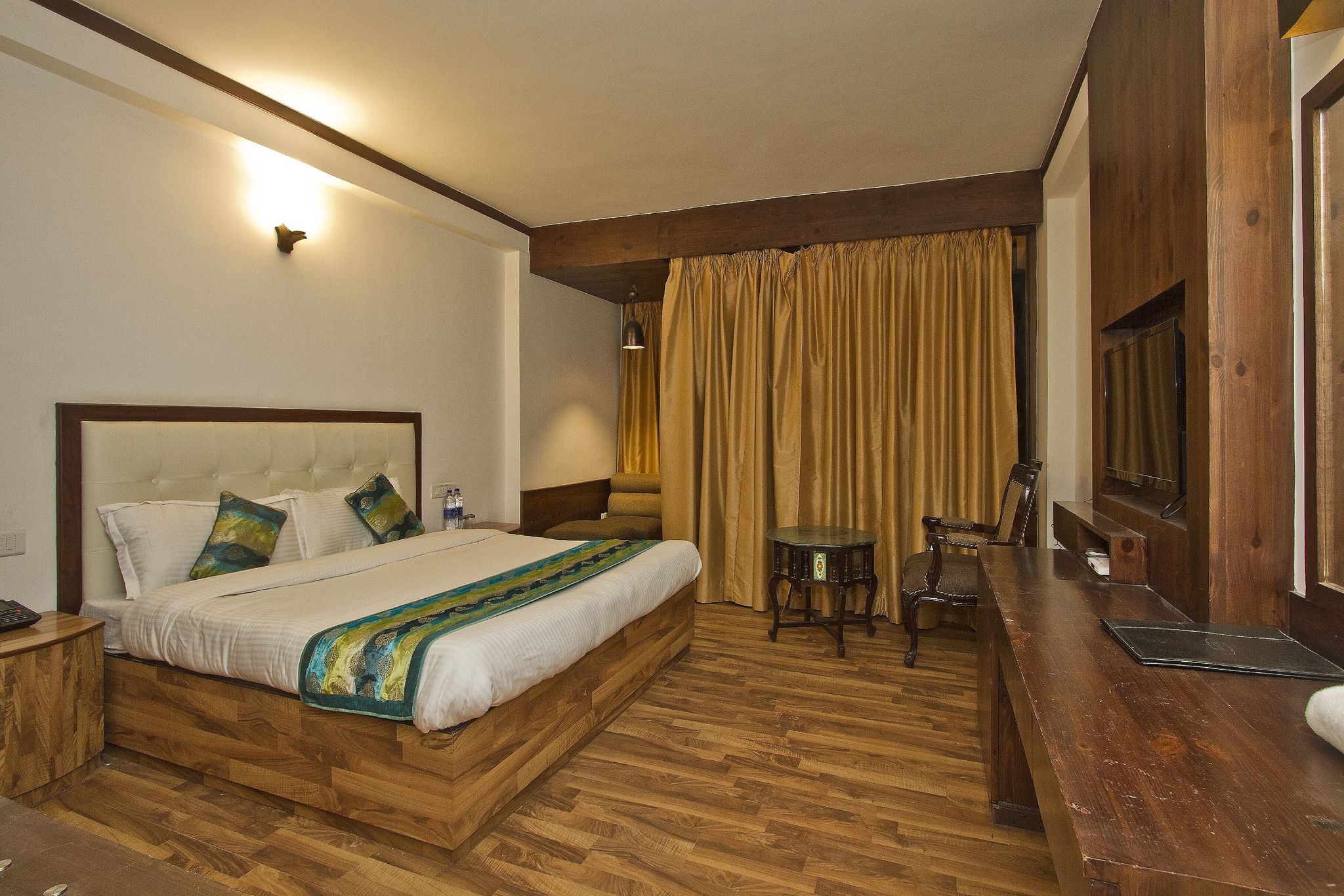 Royal Suite, 2 Bedrooms, Hill View, Mountainside