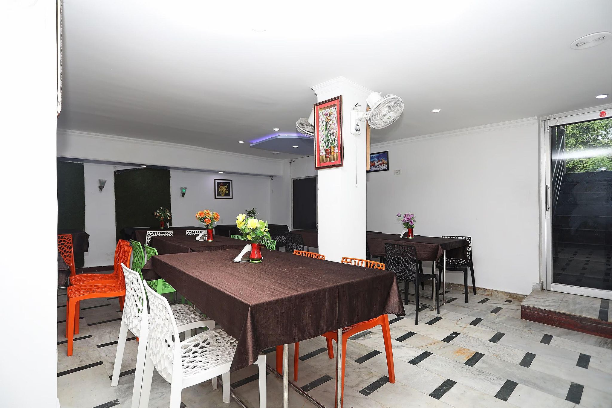 Food & Dining