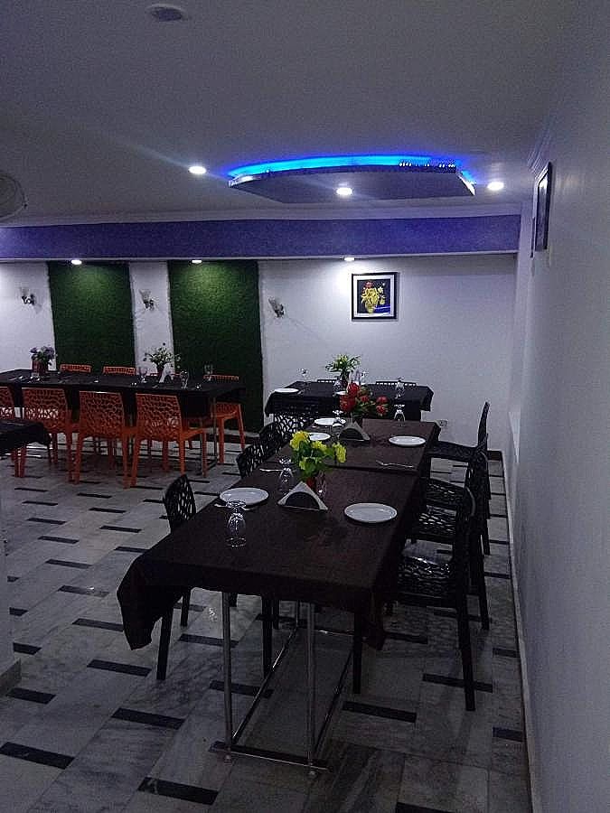 Food & Dining