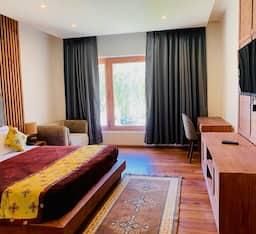 Super Deluxe Room