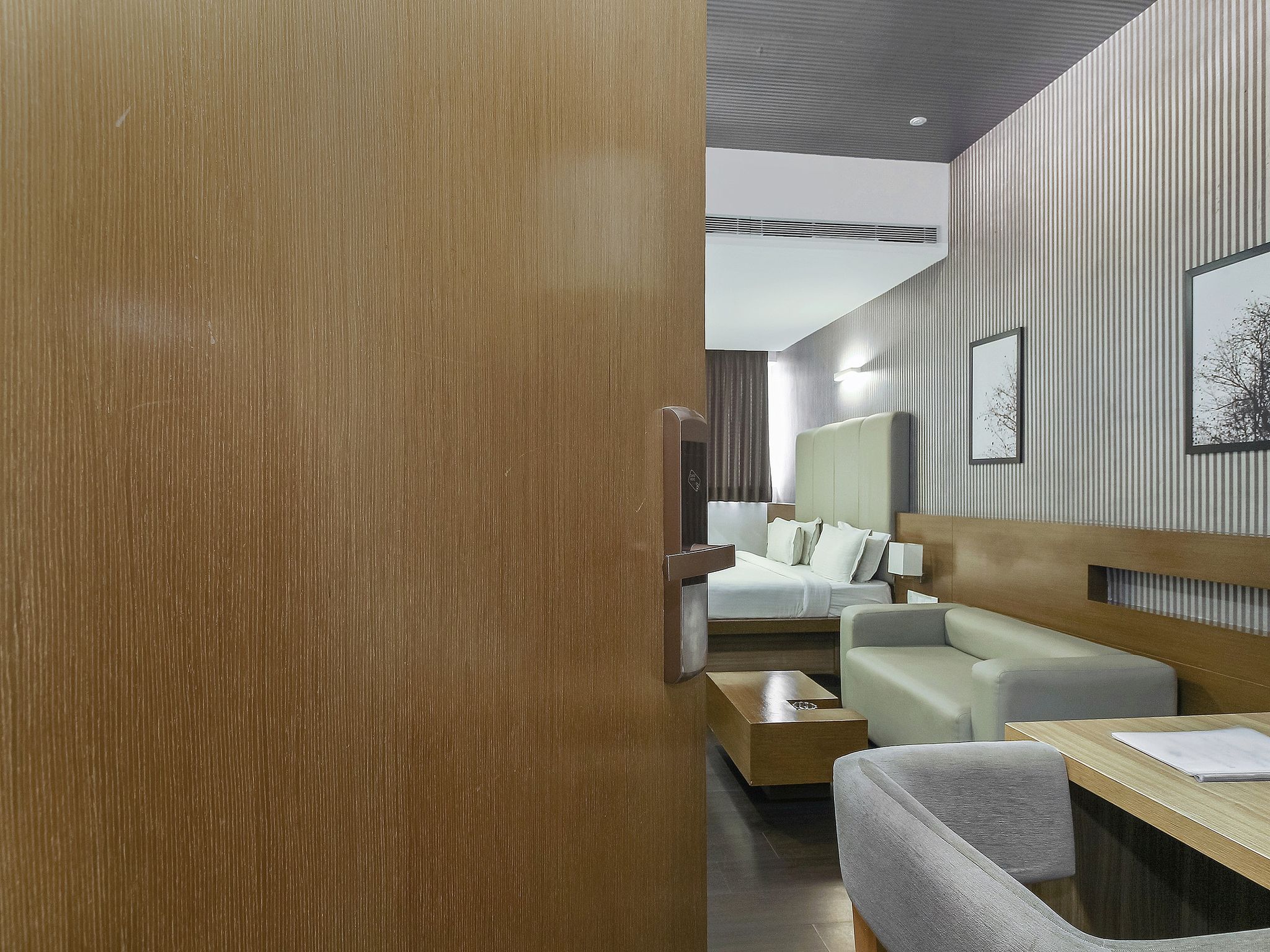 Vinaya Royal Inn Deluxe Room 13