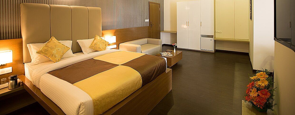 Vinaya Royal Inn Deluxe Room 16