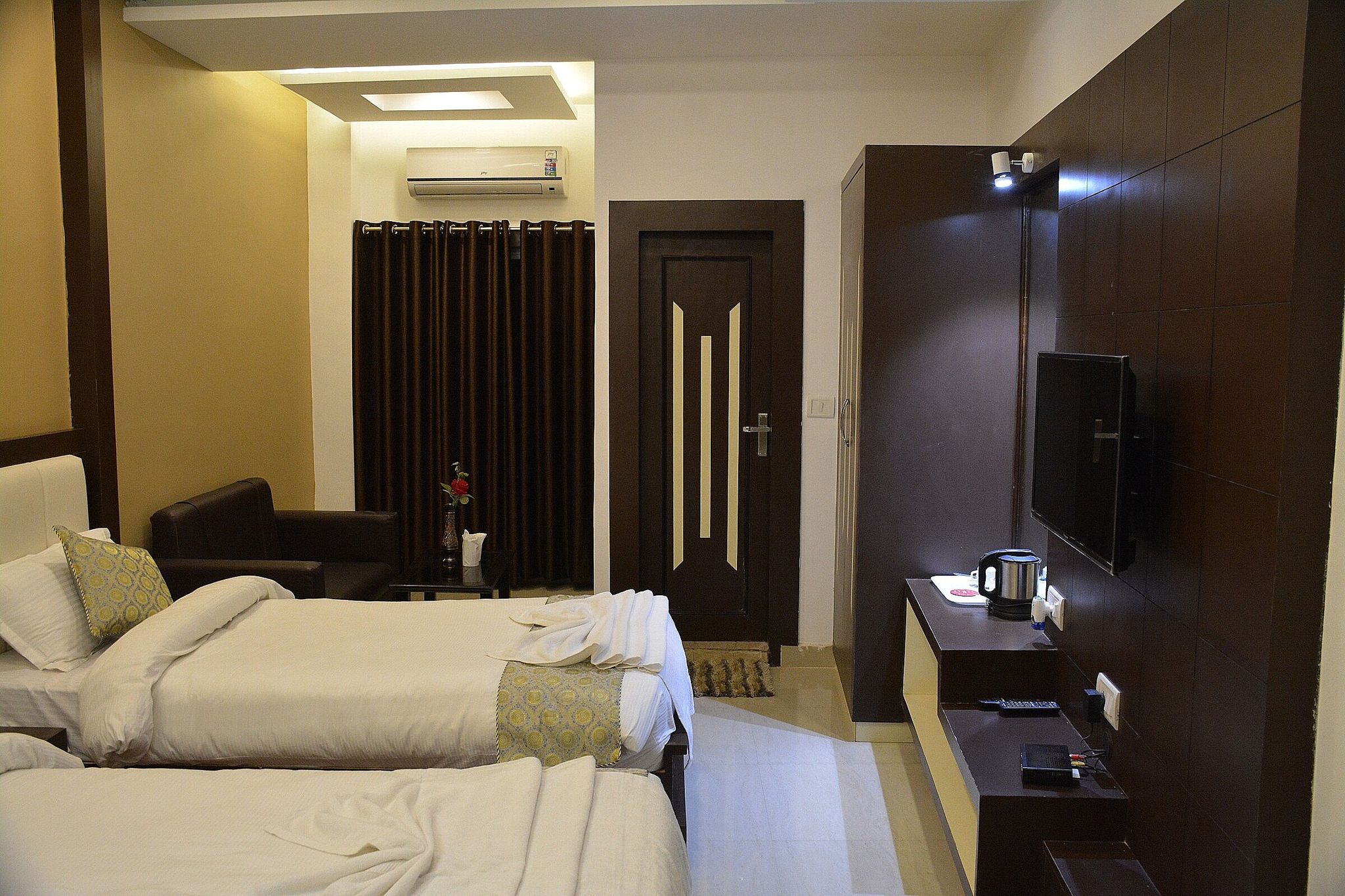 Hotel Rameshwaram Vatika Super Deluxe 4