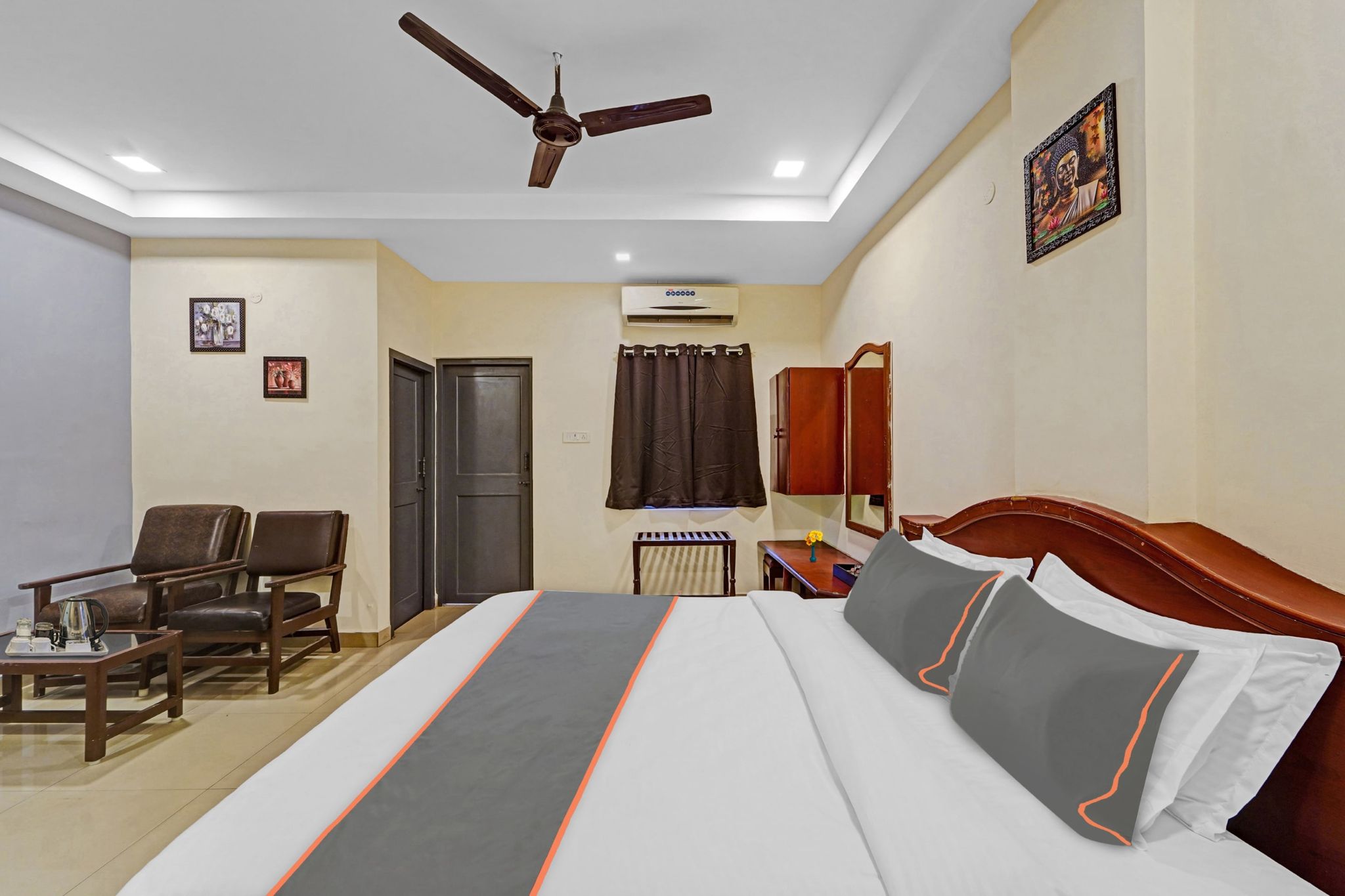 Townhouse G Silver Hotels Mount Road Deluxe Room