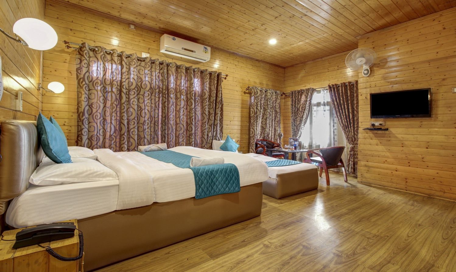 Impex Hill Resorts Dal Lake view room 3