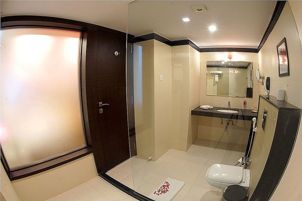 Hotel Kapish Smart- All Pure Veg Deluxe Double Bed Room 2