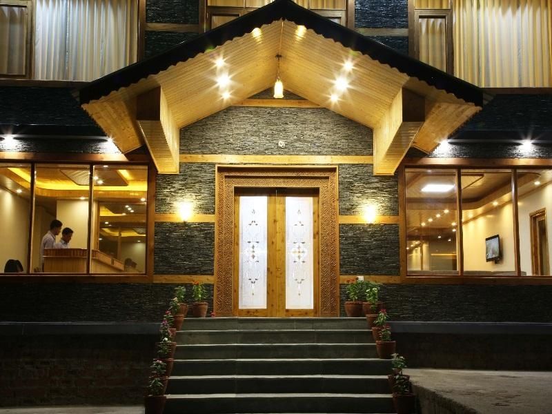 undefined Holiday Heights & Spa Manali 9