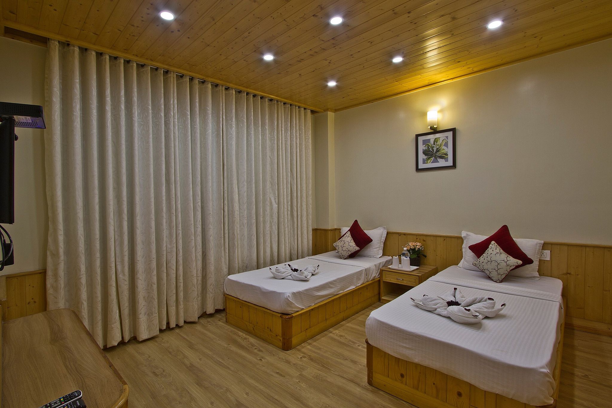 Holiday Heights & Spa Manali