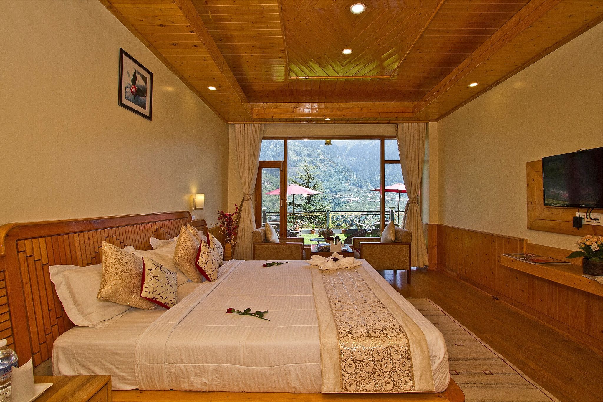 Holiday Heights & Spa Manali GARDEN LUXURY ROOM (WITHOUT BALCONY MOUNTAIN VIEW) 2