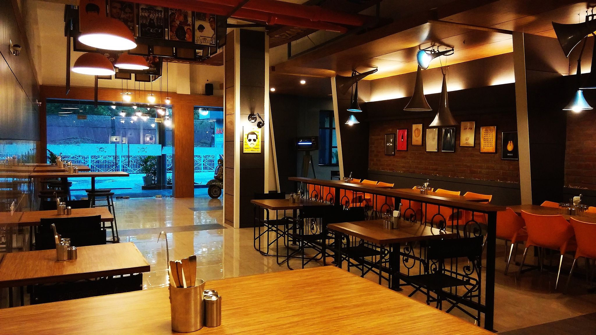 Food & Dining
