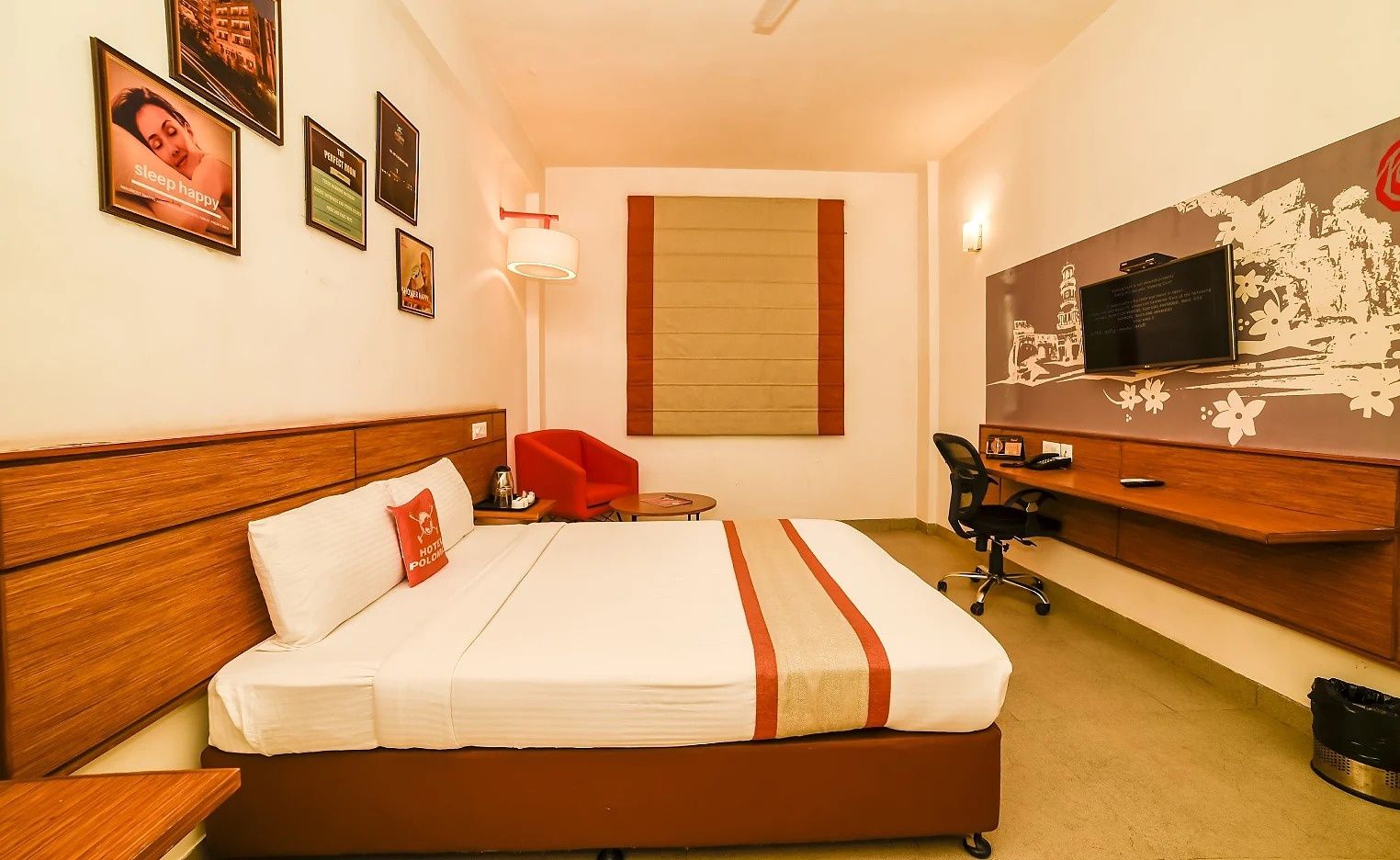 Max Hotel Prayagraj  Max Queen 2